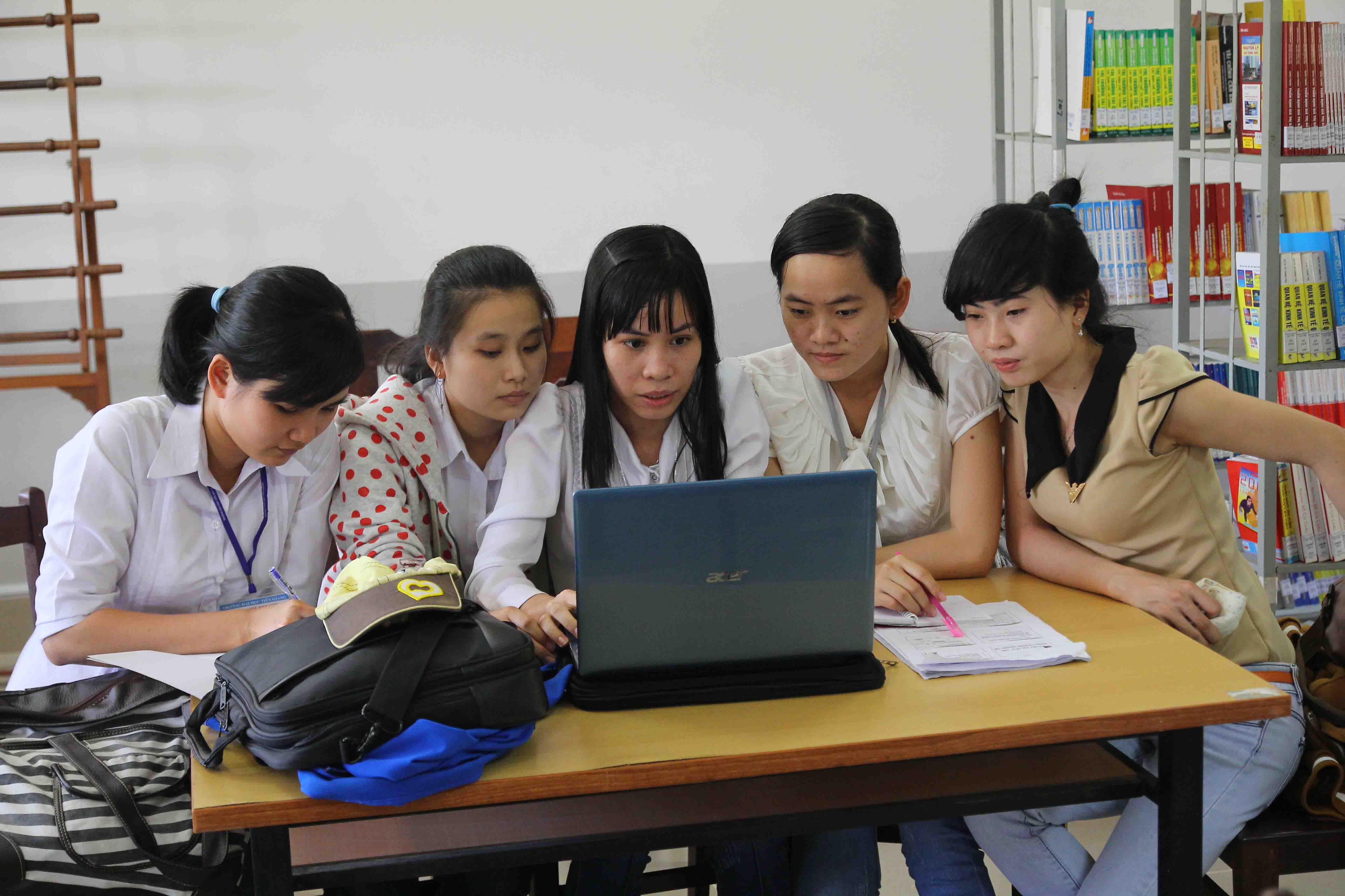 Thành lập CLB Tiếng Anh cơ sở Thân Cửu Nghĩa