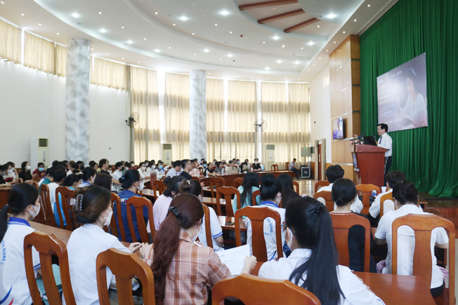 Hội thảo “Nâng cao năng lực thương mại điện tử và chuyển đổi số ...