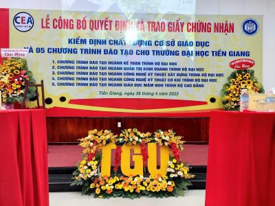 Chương trình đào tạo ngành Kế toán và Quản trị kinh doanh đạt tiêu chuẩn chất lượng giáo dục do Bộ trưởng Bộ Giáo dục và Đào tạo ban hành