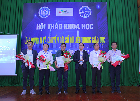  “Ứng dụng Trí tuệ nhân tạo và Chuyển đổi số dữ liệu trong giáo dục”