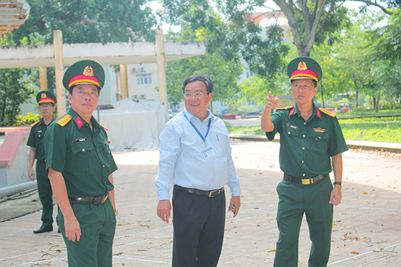 Đoàn kiểm tra Hội đồng GDQP&AN Quân khu 9 kiểm tra công tác giảng dạy môn Giáo dục quốc phòng và an ninh tại Trường Đại học Tiền Giang