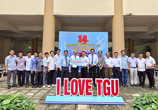 Cựu sinh viên lớp Đại học Xây dựng khóa 11 họp mặt kỷ niệm ...