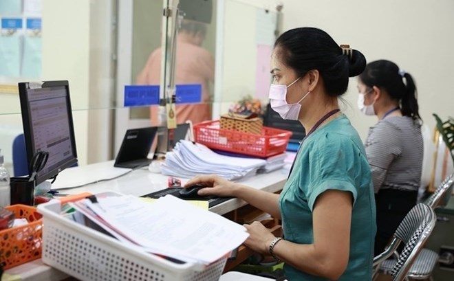 Lộ trình thực hiện nâng phụ cấp 30% cho nhân viên trường học 