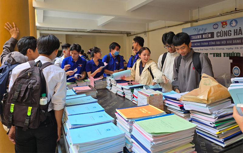 “Ngày Thanh niên cùng hành động” chào mừng thành công Đại hội đại biểu ...