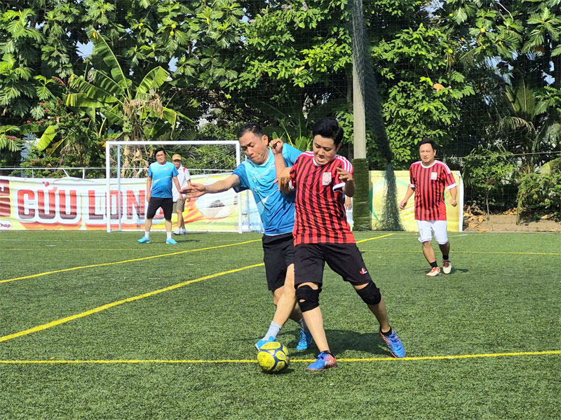 Trường Đại học Tiền Giang tổ chức giao lưu bóng đá chào mừng các ngày lễ lớn