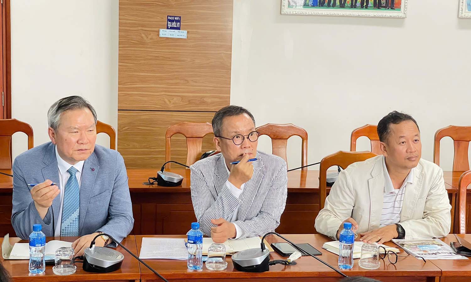 Trường Đại học Tiền Giang tăng cường hợp tác với các chuyên gia Hàn Quốc trong lĩnh vực phát triển nghề nghiệp cho sinh viên