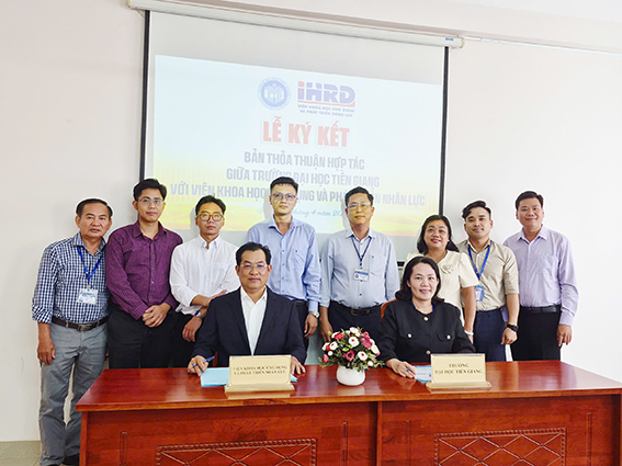 Trường Đại học Tiền Giang ký kết thỏa thuận hợp tác với Viện Khoa học Ứng dụng và Phát triển Nhân lực