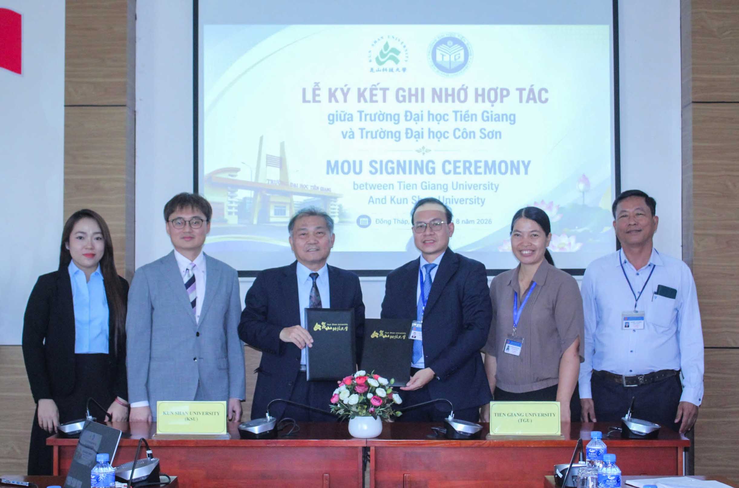 Bước phát triển mới trong hợp tác quốc tế giữa Trường Đại học Tiền Giang và Trường Đại học Côn Sơn, Trung Quốc (Đài Loan)