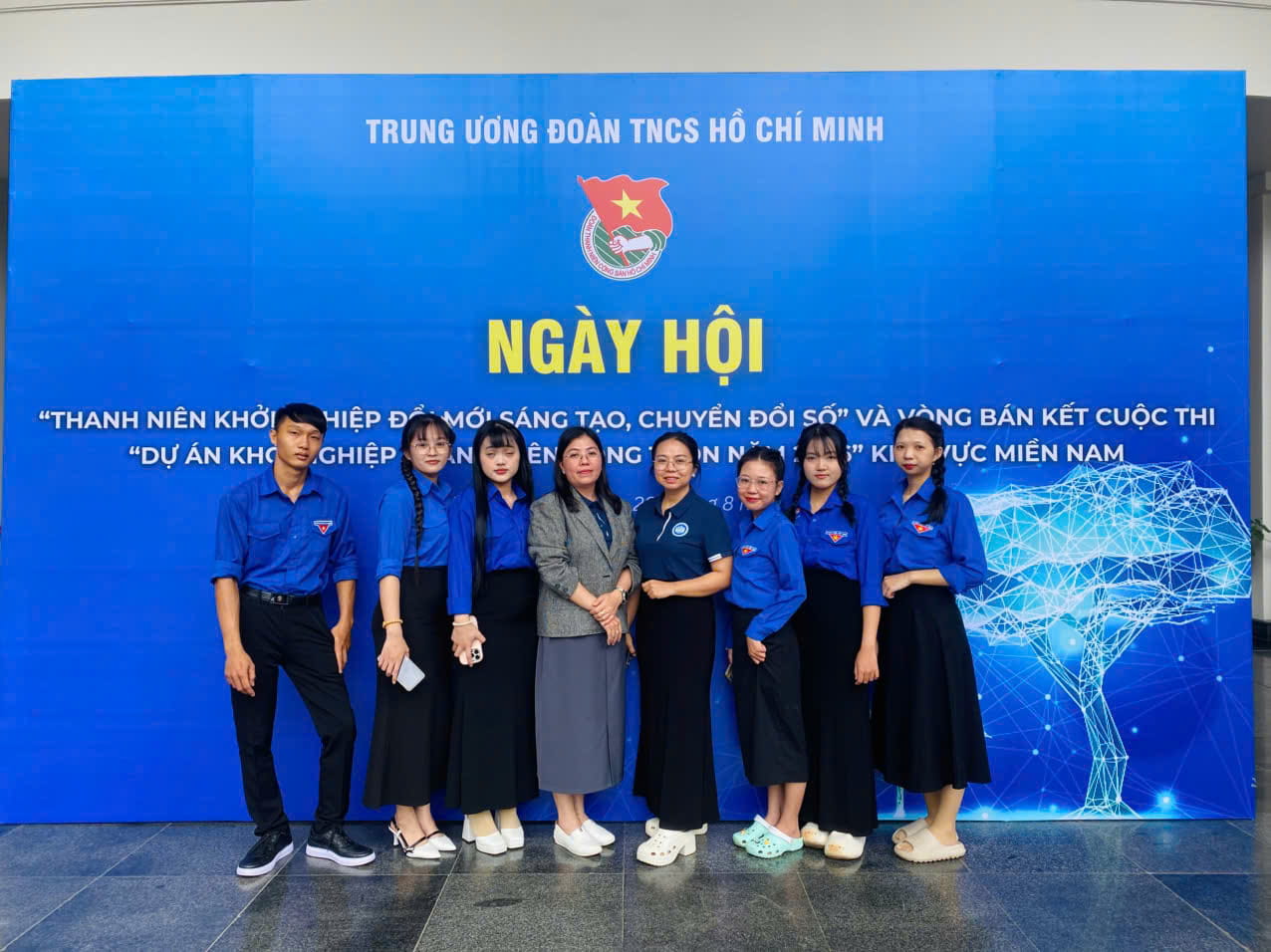 Hành trình trưởng thành trên sân chơi khởi nghiệp lớn của sinh viên Trường ...
