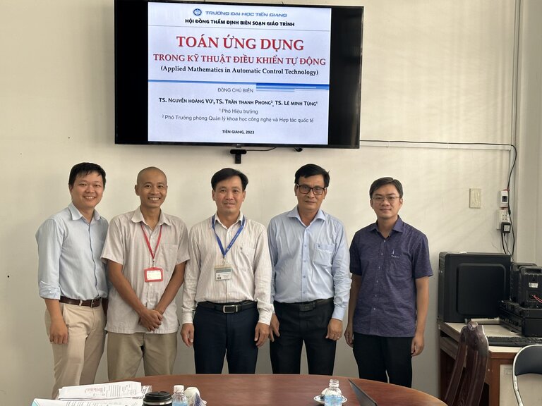 Hội đồng thẩm định Giáo trình 
