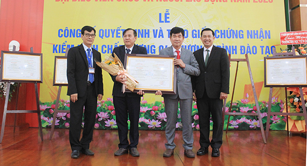 Trường Đại học Tiền Giang: Thêm 04 chương trình đào tạo trình độ đại học “Đạt kiểm định chất lượng”