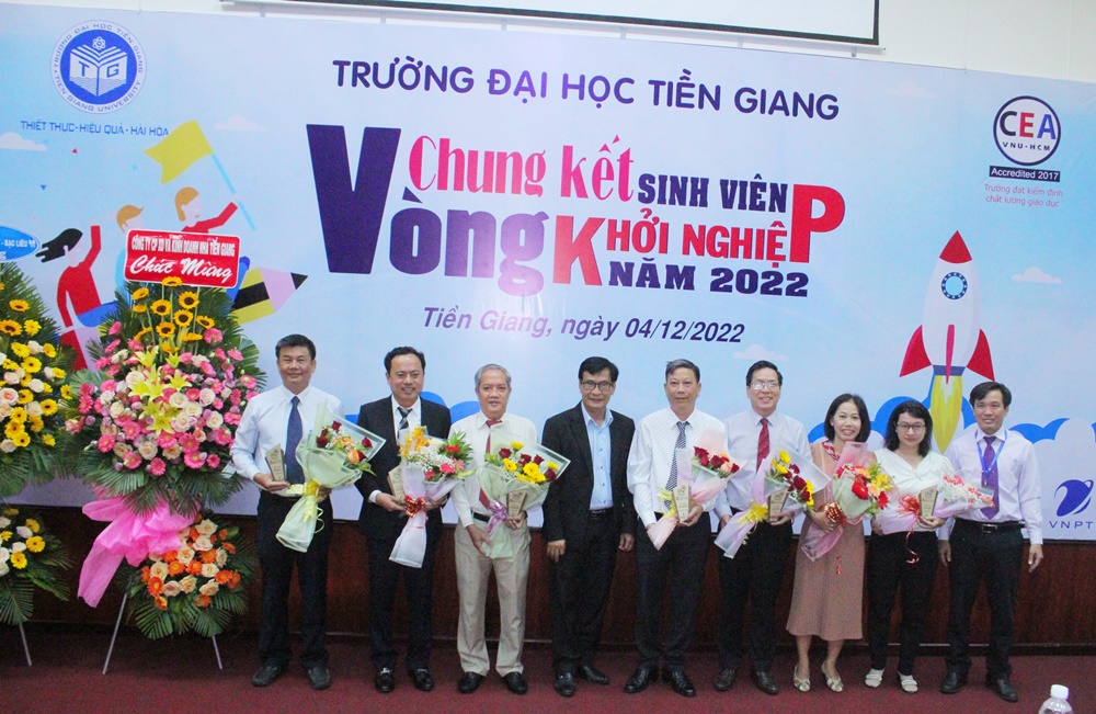 Trường Đại học Tiền Giang:.